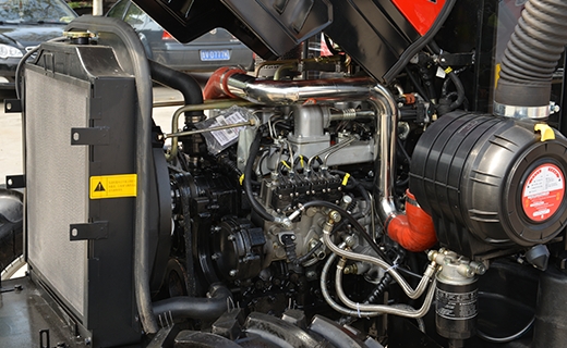 BG大游-704型拖拉机