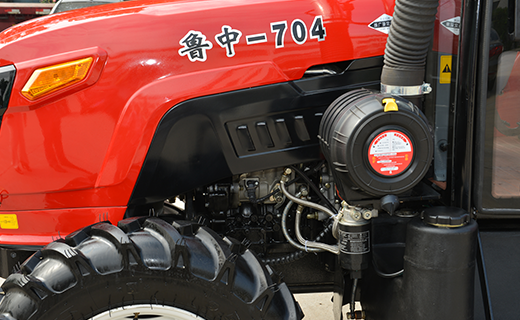 BG大游-704型拖拉机