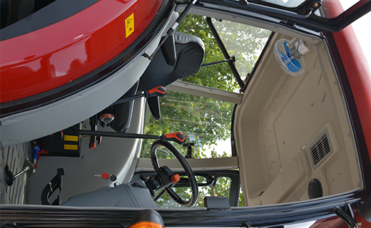 BG大游-1504型拖拉机