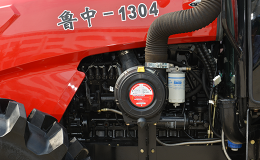 BG大游-1304型拖拉机